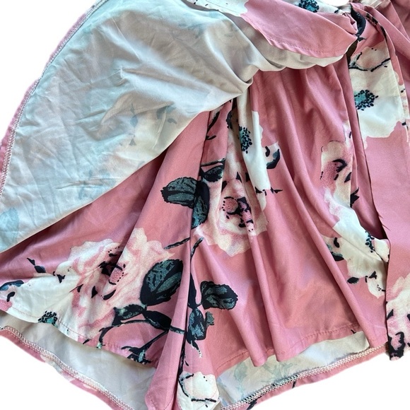 Zaful Women’s  Pink Floral Plunging Neck Layered Romper Medium - Picture 4 of 5